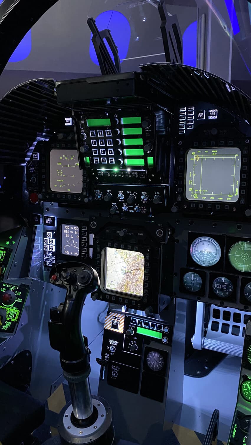 VR-JET Flight Simulator on the QS-220 motion platform - photo 5