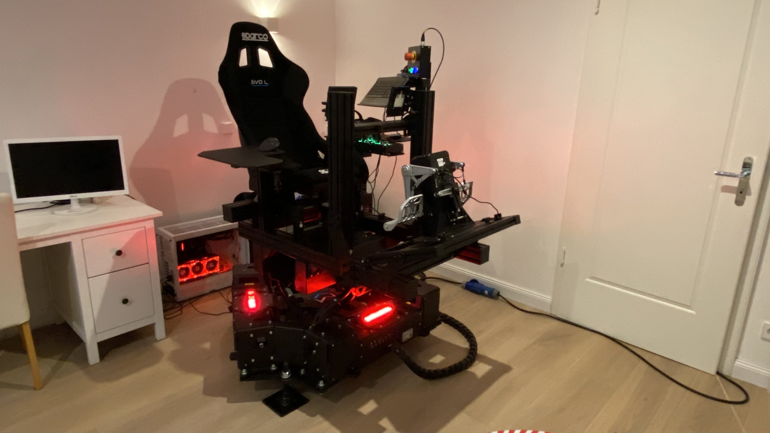 DCS flight simulator built on the PS-6TM-150 platform