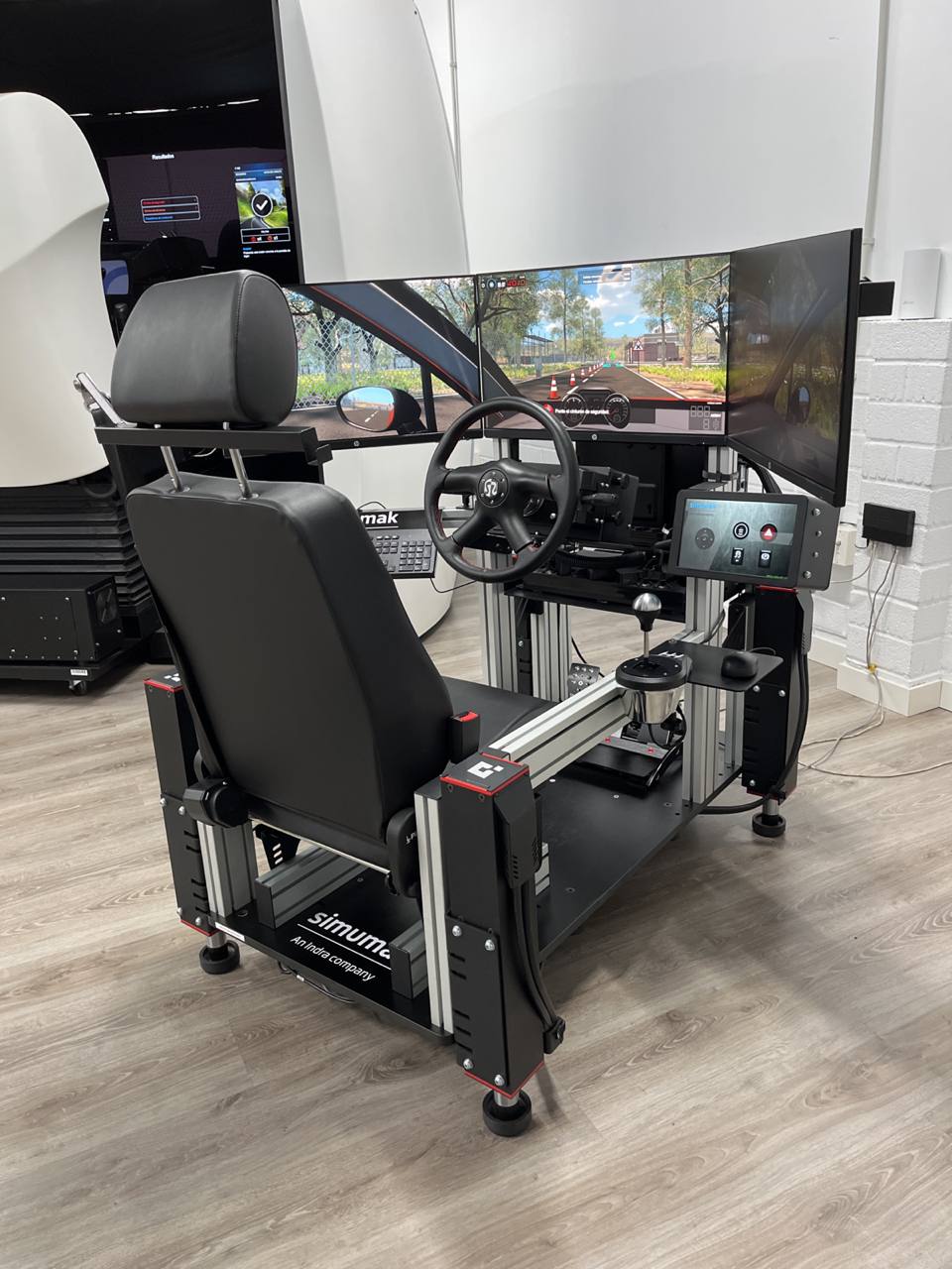 Simescar Lite 2.0 driving simulator for driving schools